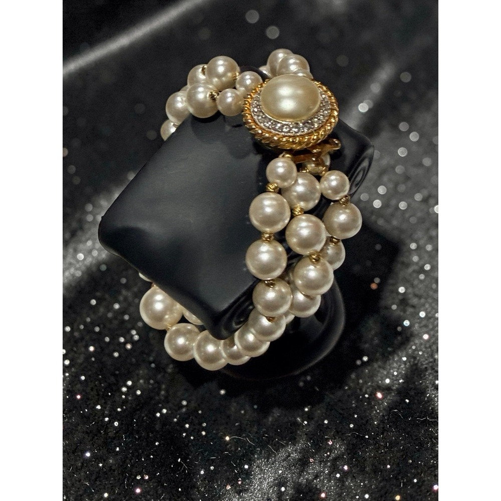 Vintage Gold Tone Multi-Strand Faux Pearl Bracelet Dangle Charm Ivory Round